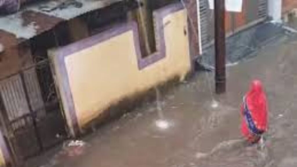 Best Indore News 8 gates of Bansagar and 5 gates of Satpura Dam opened