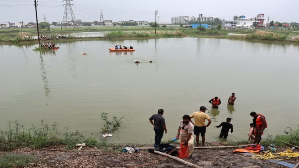 Best Indore NewsTwo brothers from Indore drowned in Narmada,