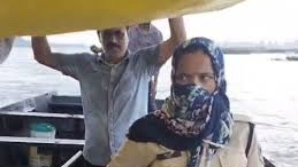 Best Indore News Seeing the police, Sadhvi Laxmi Das ran away on the pretext of going to the toilet: