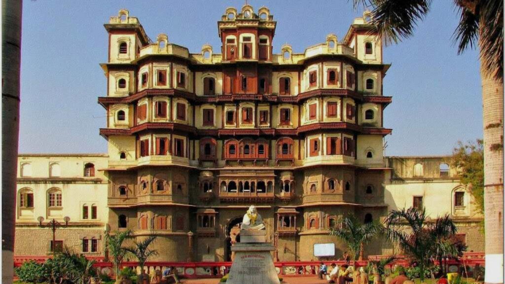 Indore Property:buy Buying residential property around Rajwada